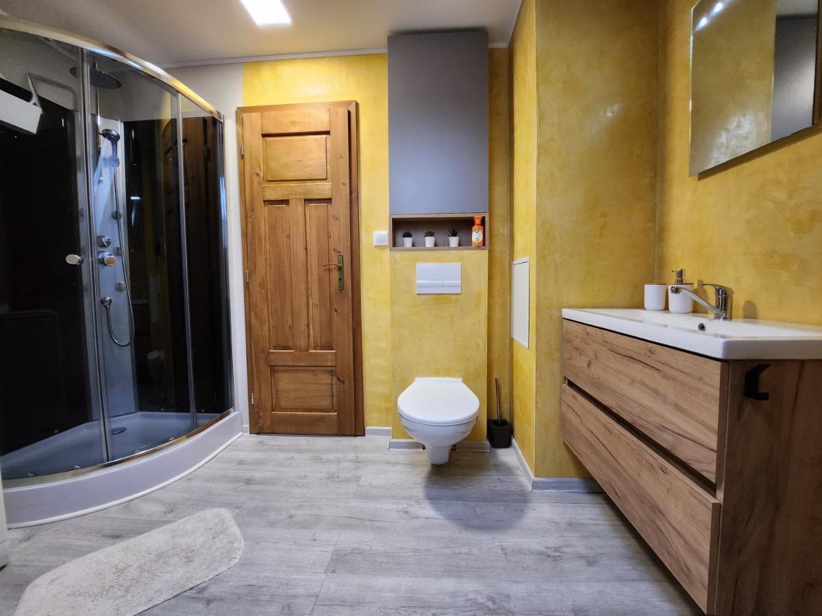 Apartman C2 - 450 M Od Centra Bojnic 波切尼斯 外观 照片